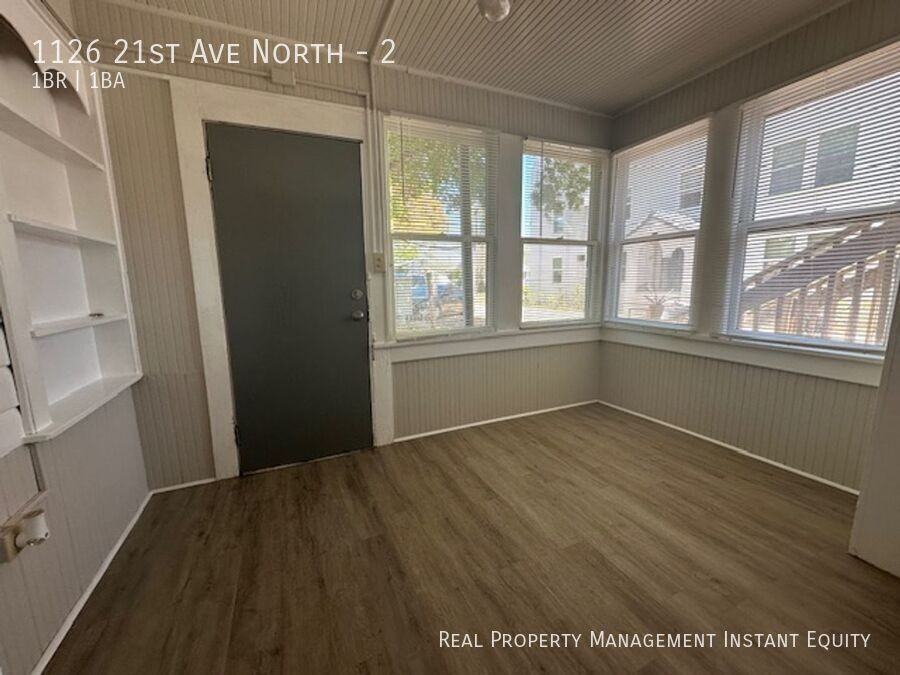 1126 21st Ave N #2 - Photo 3 of 18