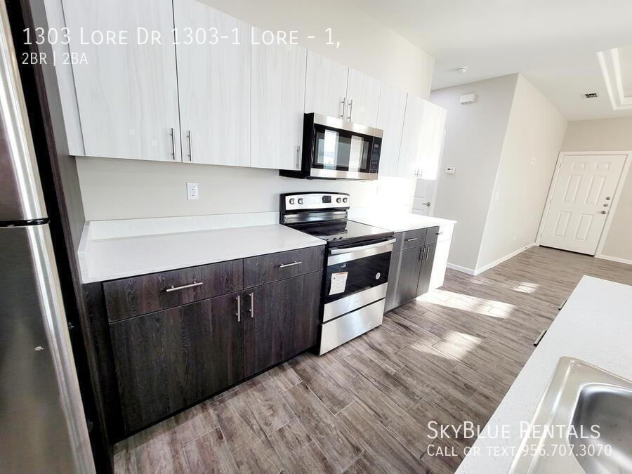 1303 Lore Dr 1303-1 Lore #1 - Photo 5 of 21