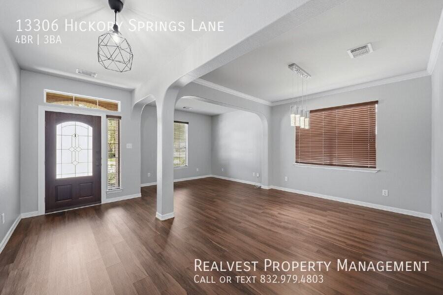 13306 Hickory Springs Ln - Photo 2 of 15