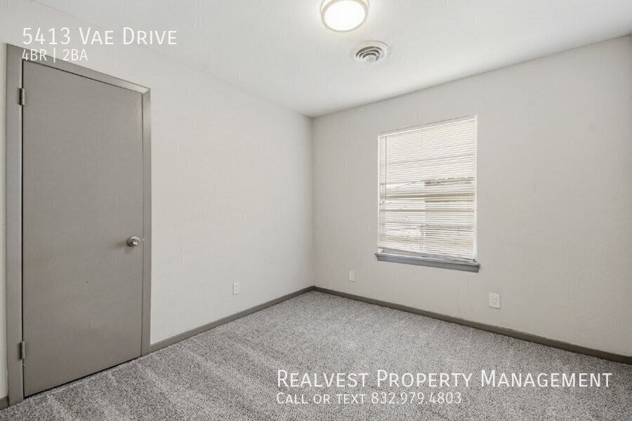 5413 Vae Dr - Photo 4 of 15