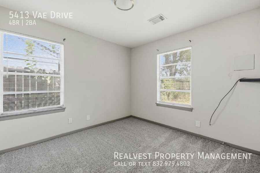 5413 Vae Dr - Photo 5 of 15
