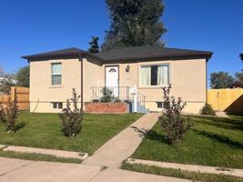 featured image of 4870 Irving St