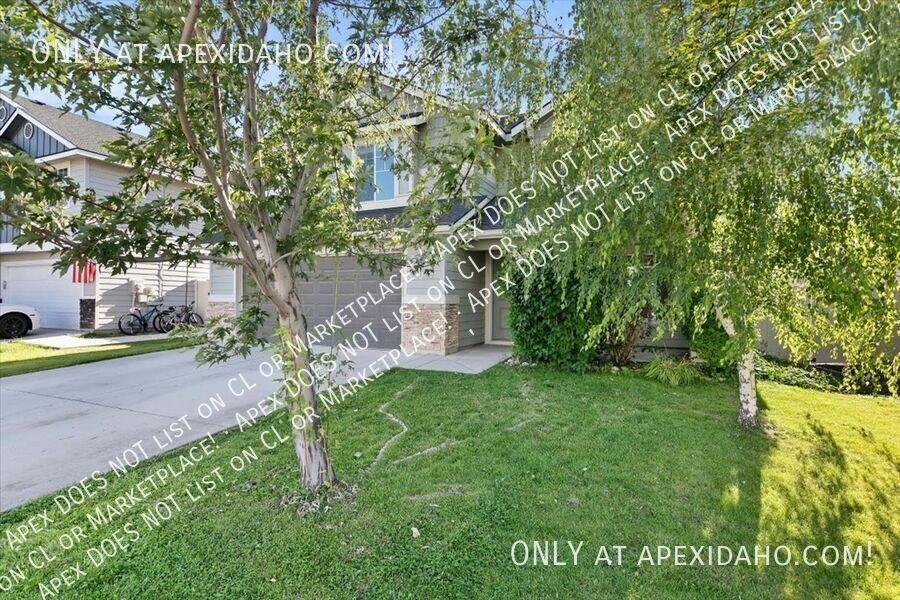 5095 N Maplestone Ave - Photo 3 of 50