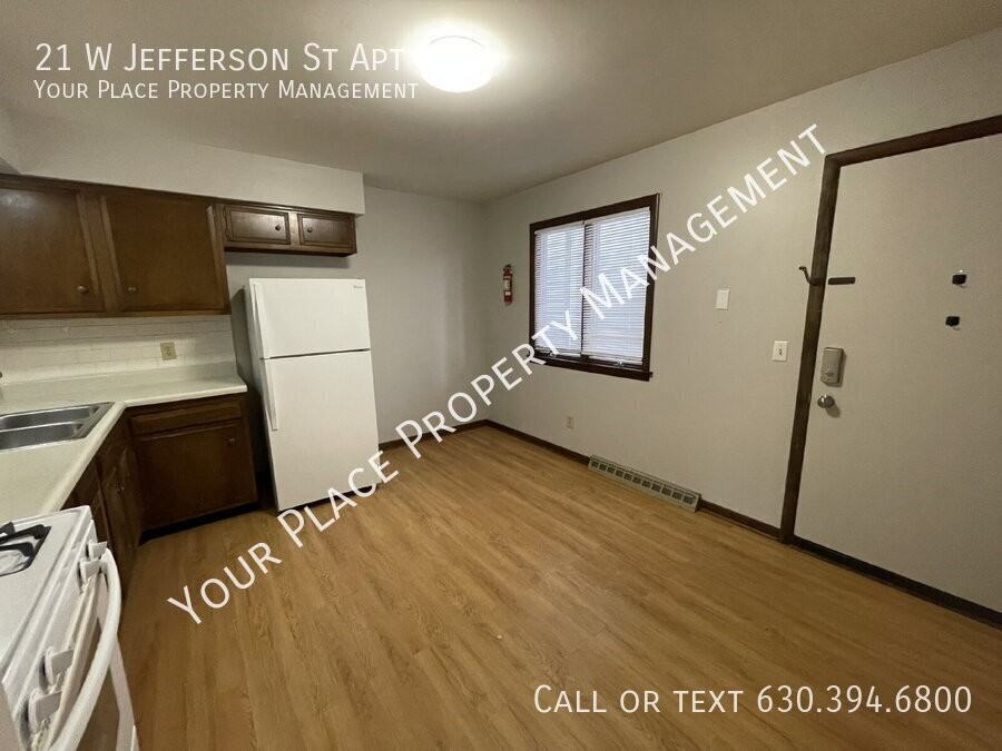 21 W Jefferson St Apt B - Photo 4 of 9