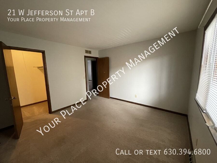 21 W Jefferson St Apt B - Photo 7 of 9