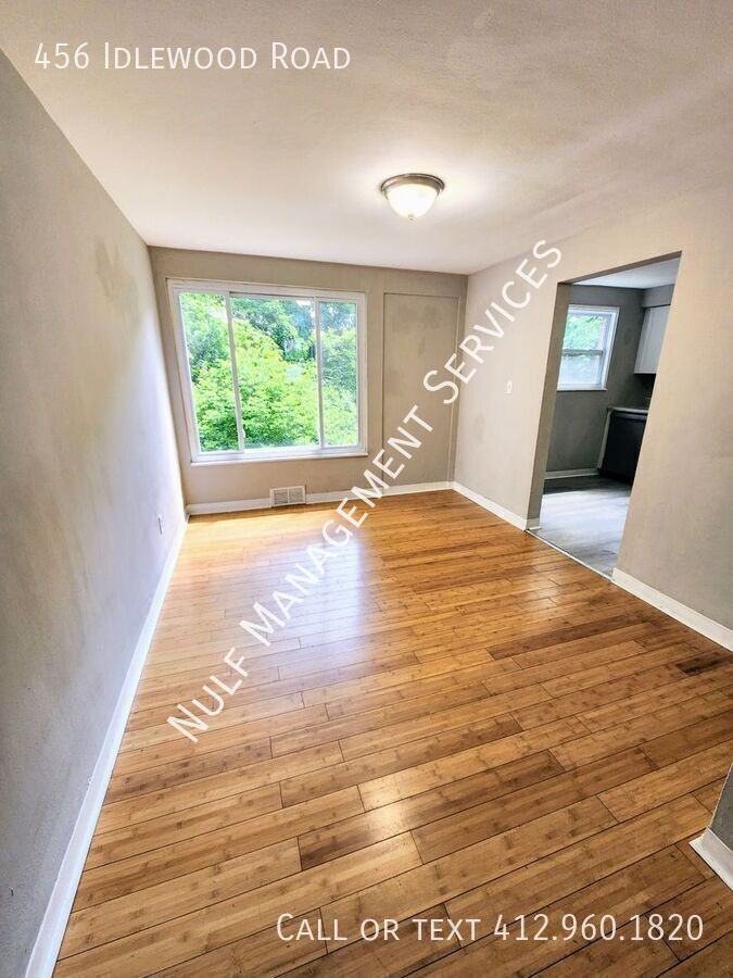 456 Idlewood Rd - Photo 3 of 9