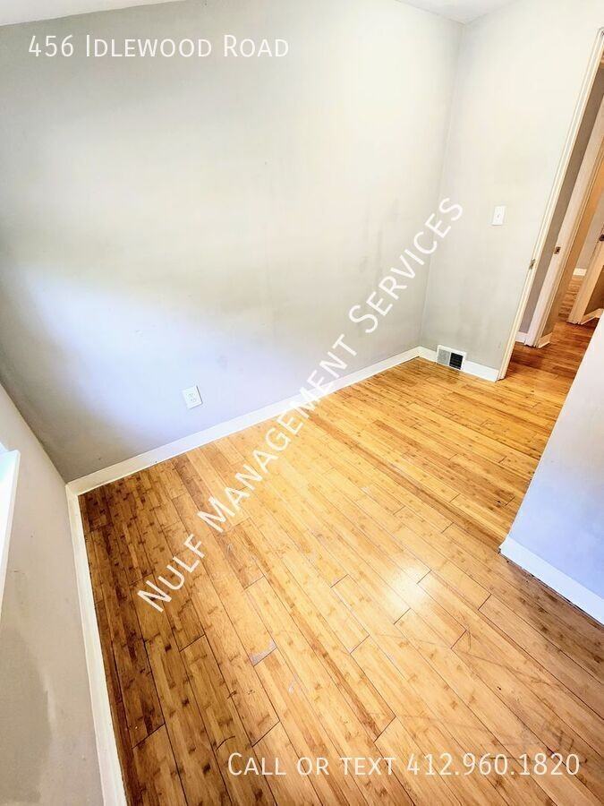 456 Idlewood Rd - Photo 7 of 9