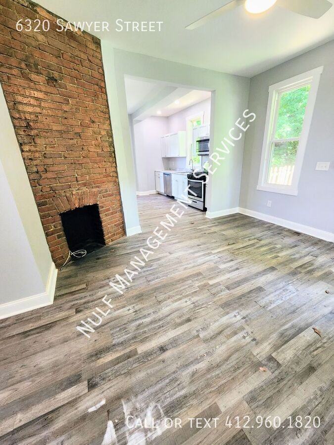6320 Sawyer St - Photo 3 of 9