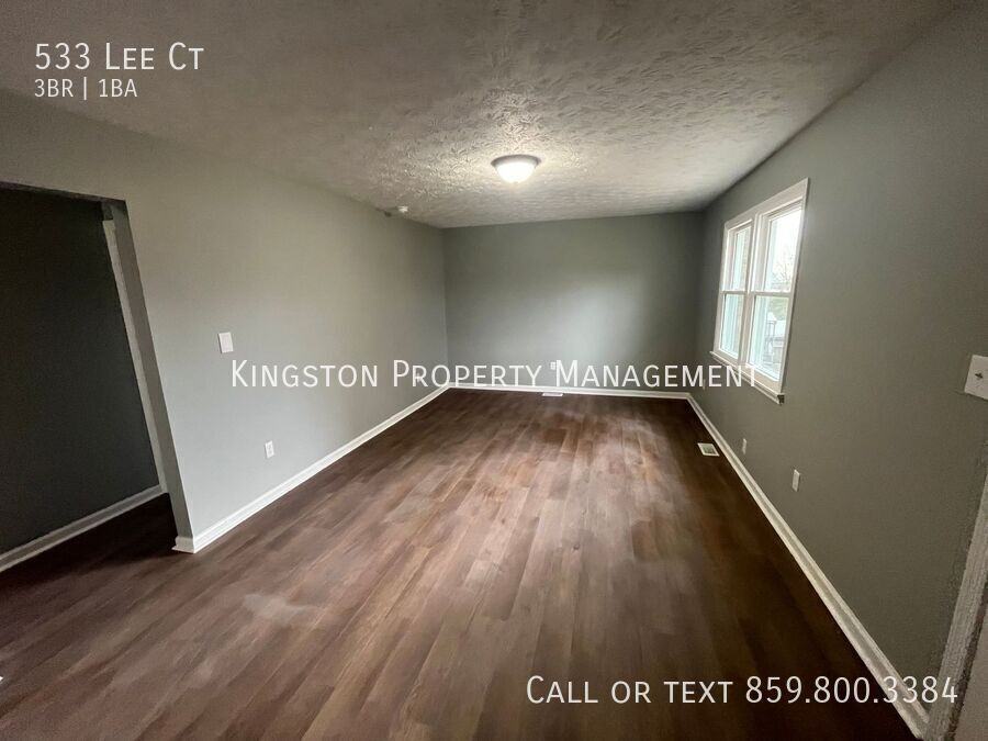 533 Lee Ct - Photo 2 of 10