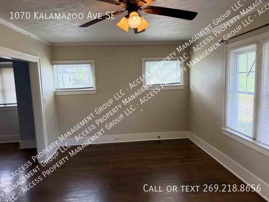 1070 Kalamazoo Ave Se - Photo 4 of 29
