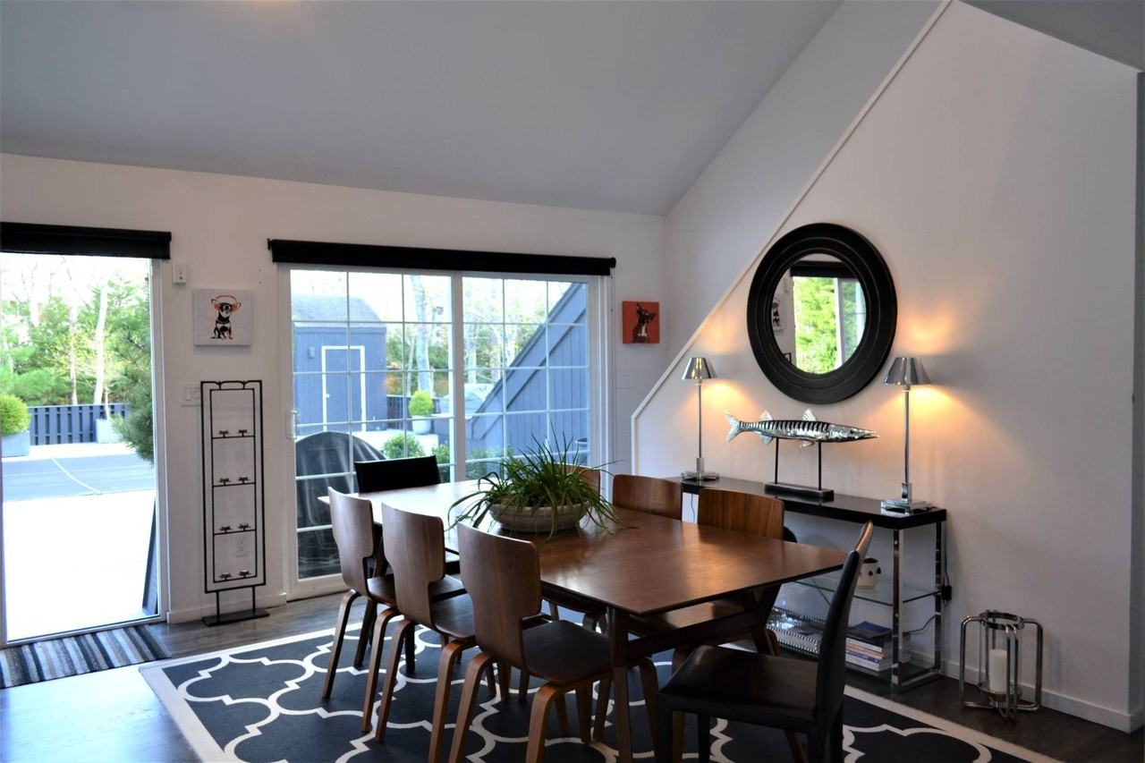 22 Montauk Ave - Photo 7 of 13