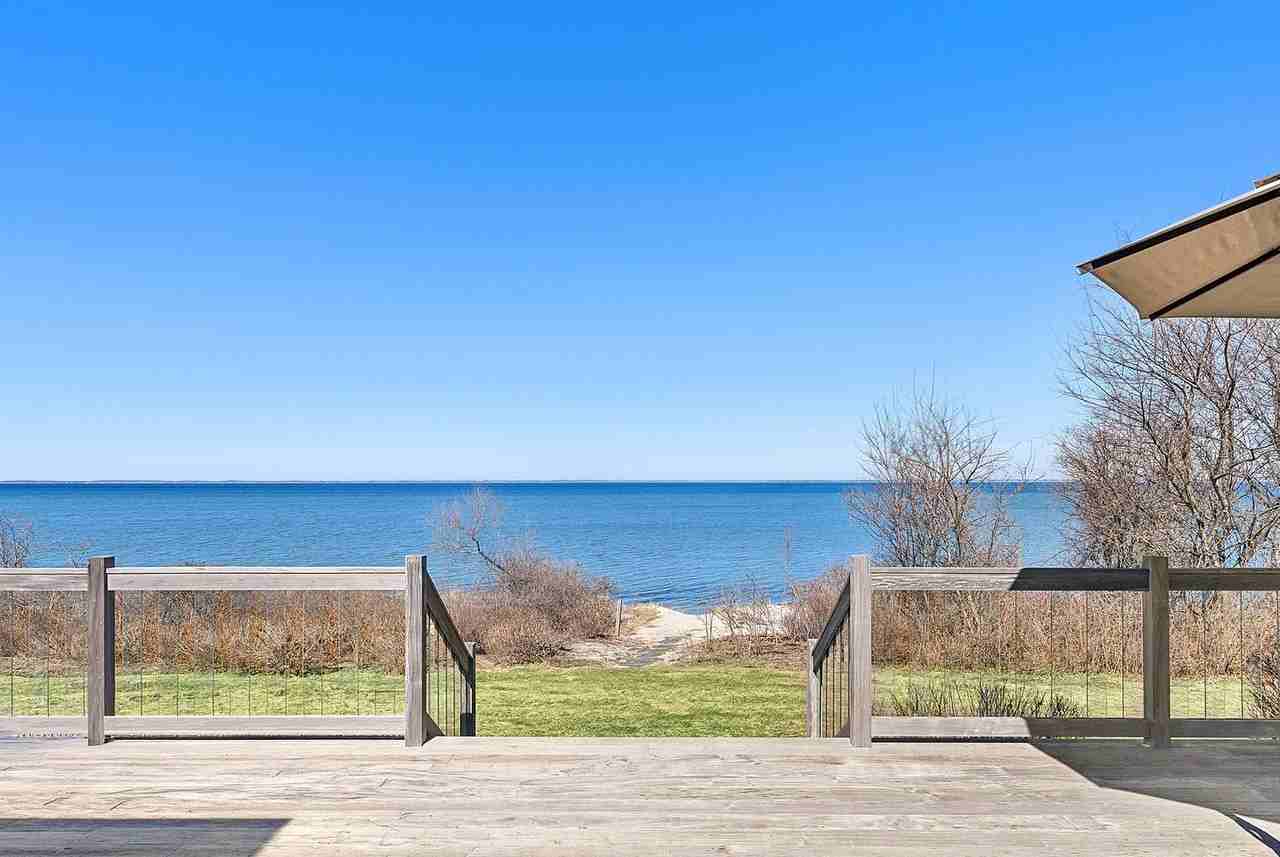 22 Peconic Cres - Photo 2 of 21
