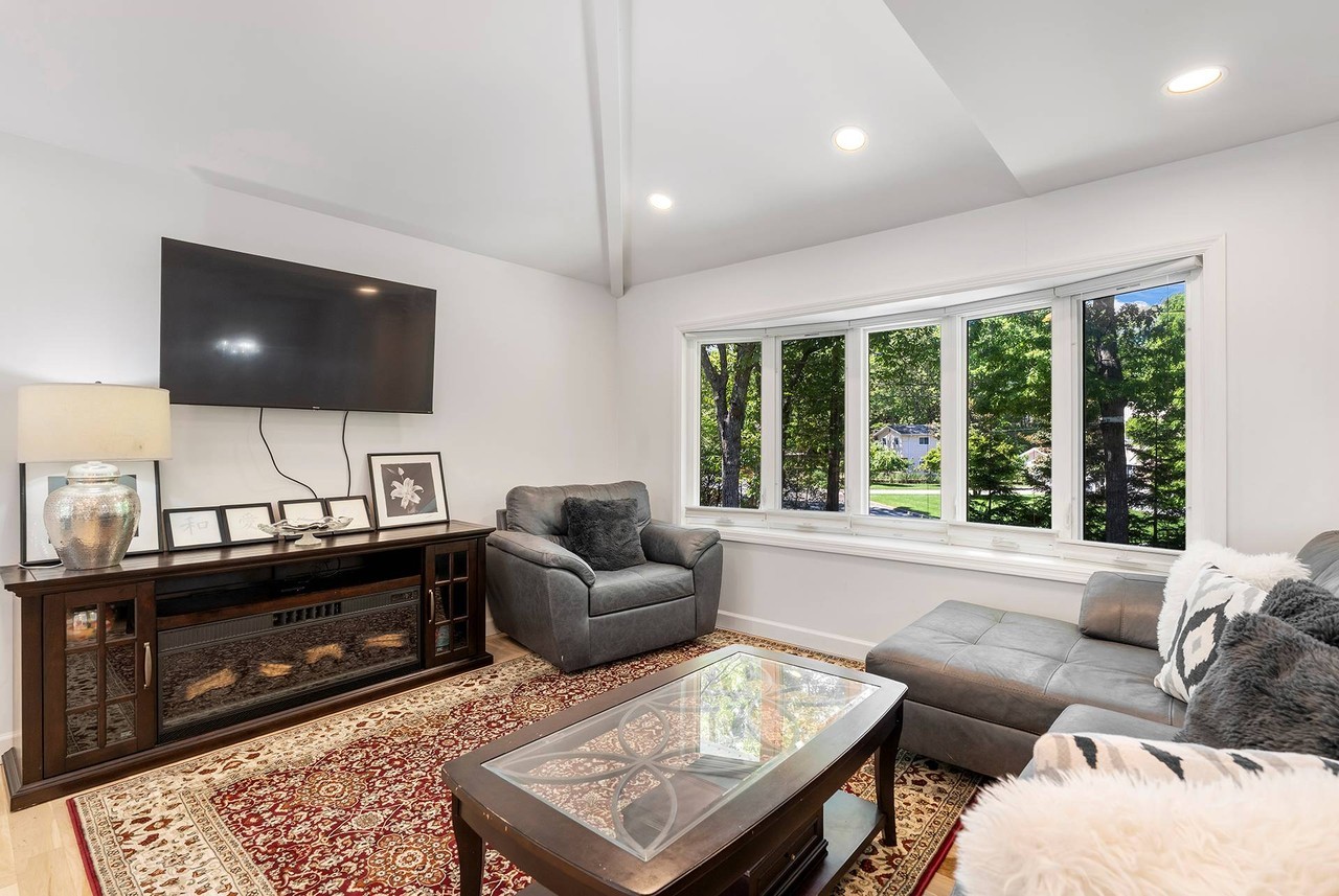 WALKER AVENUE - Photo 2 of 17
