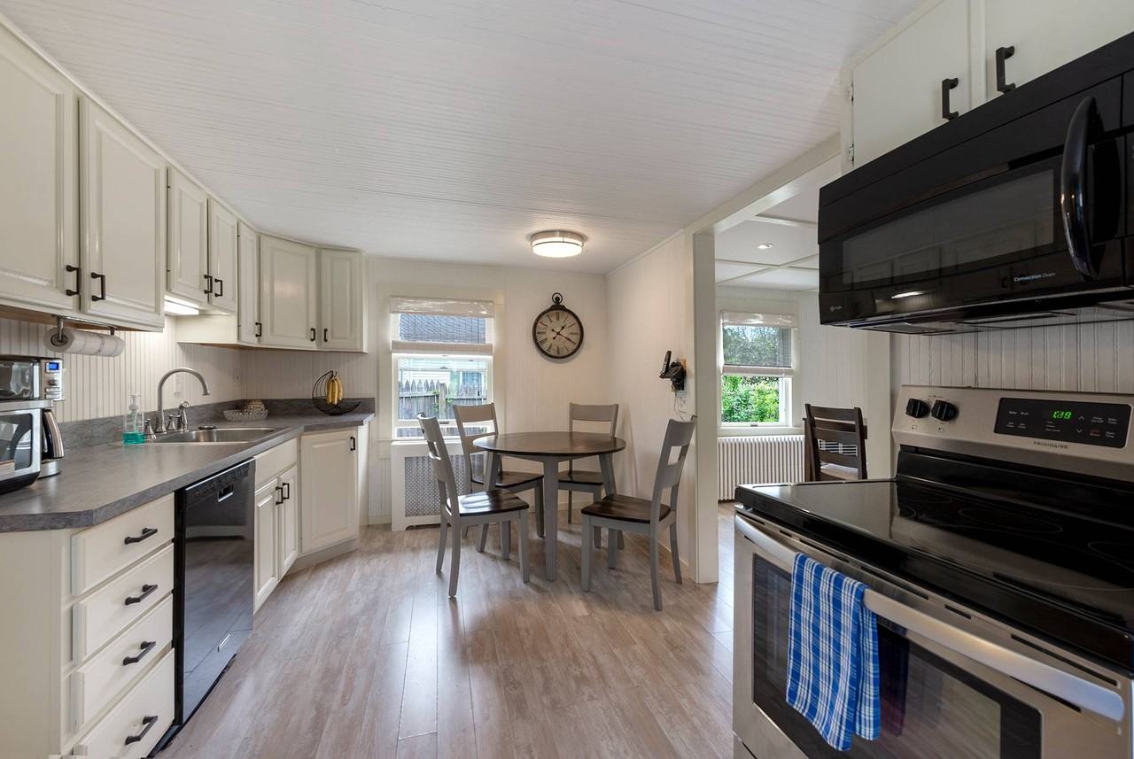 48 Skinner St - Photo 2 of 12