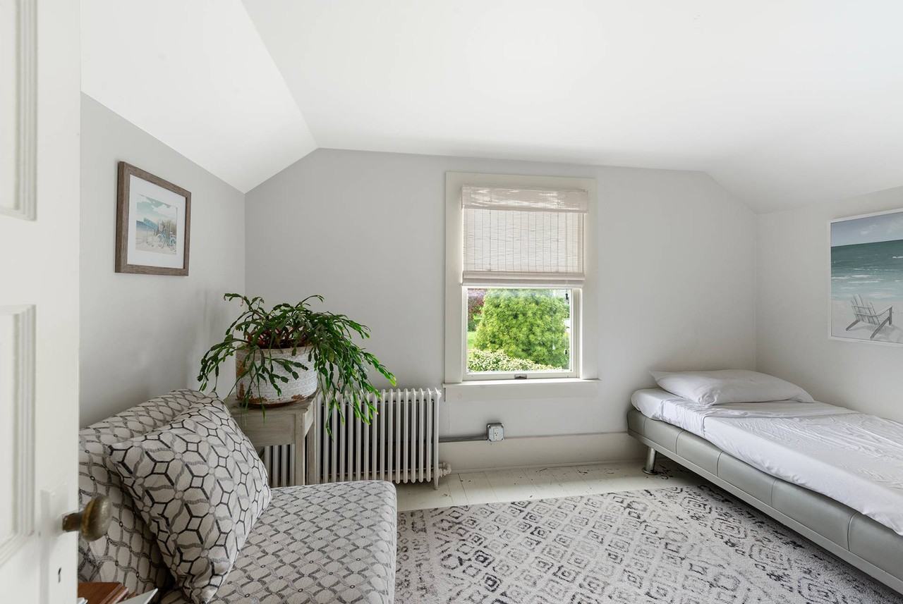 48 Skinner St - Photo 7 of 12