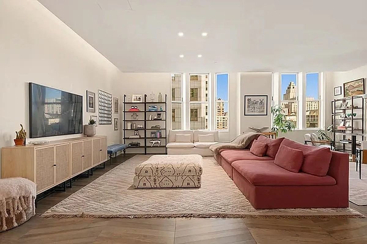 49 Chambers St #8E - Photo 5 of 30