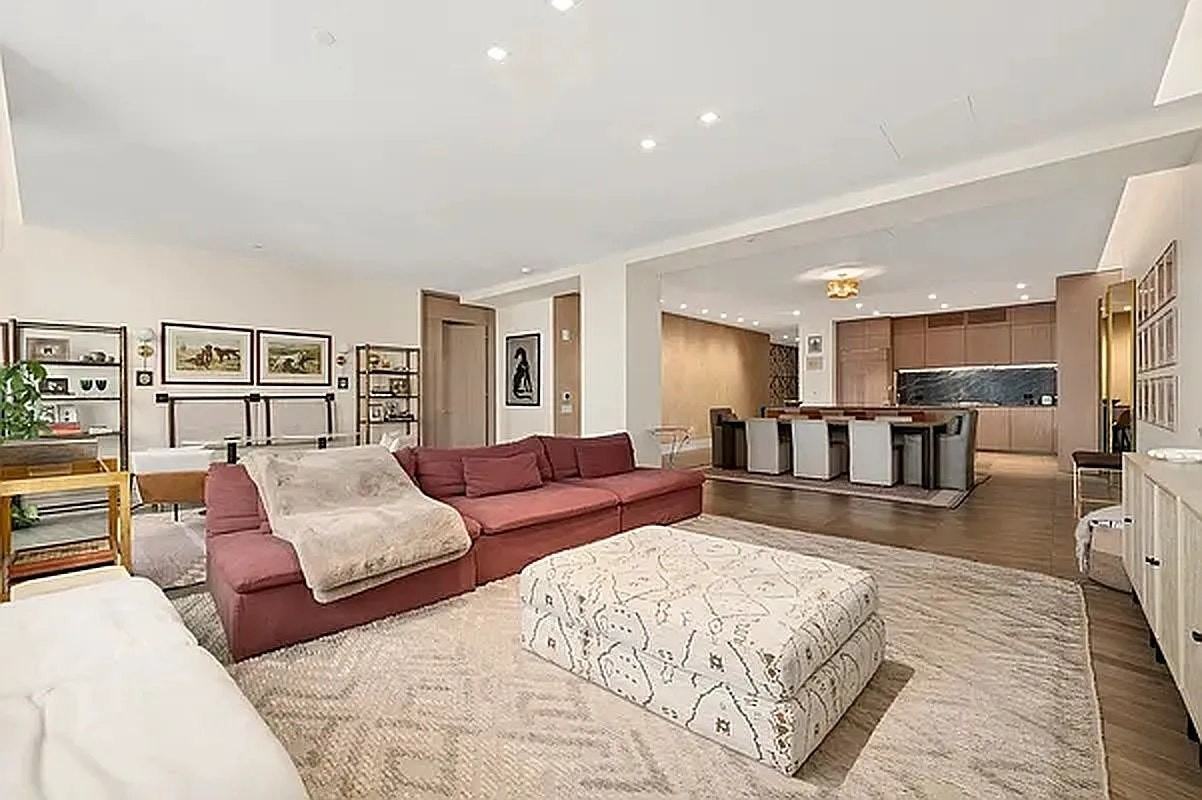 49 Chambers St #8E - Photo 6 of 30