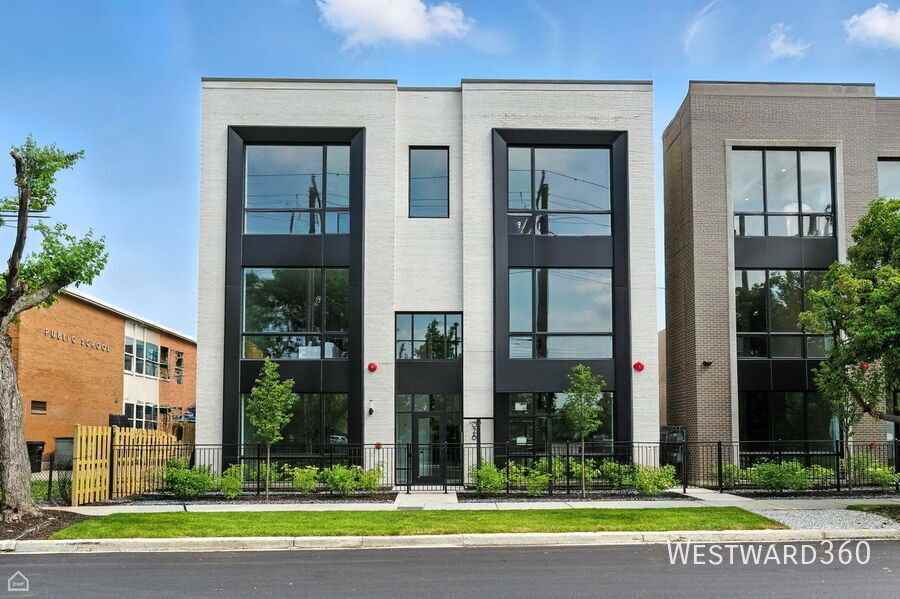 1616 W Hastings St #100 - Photo 6 of 32