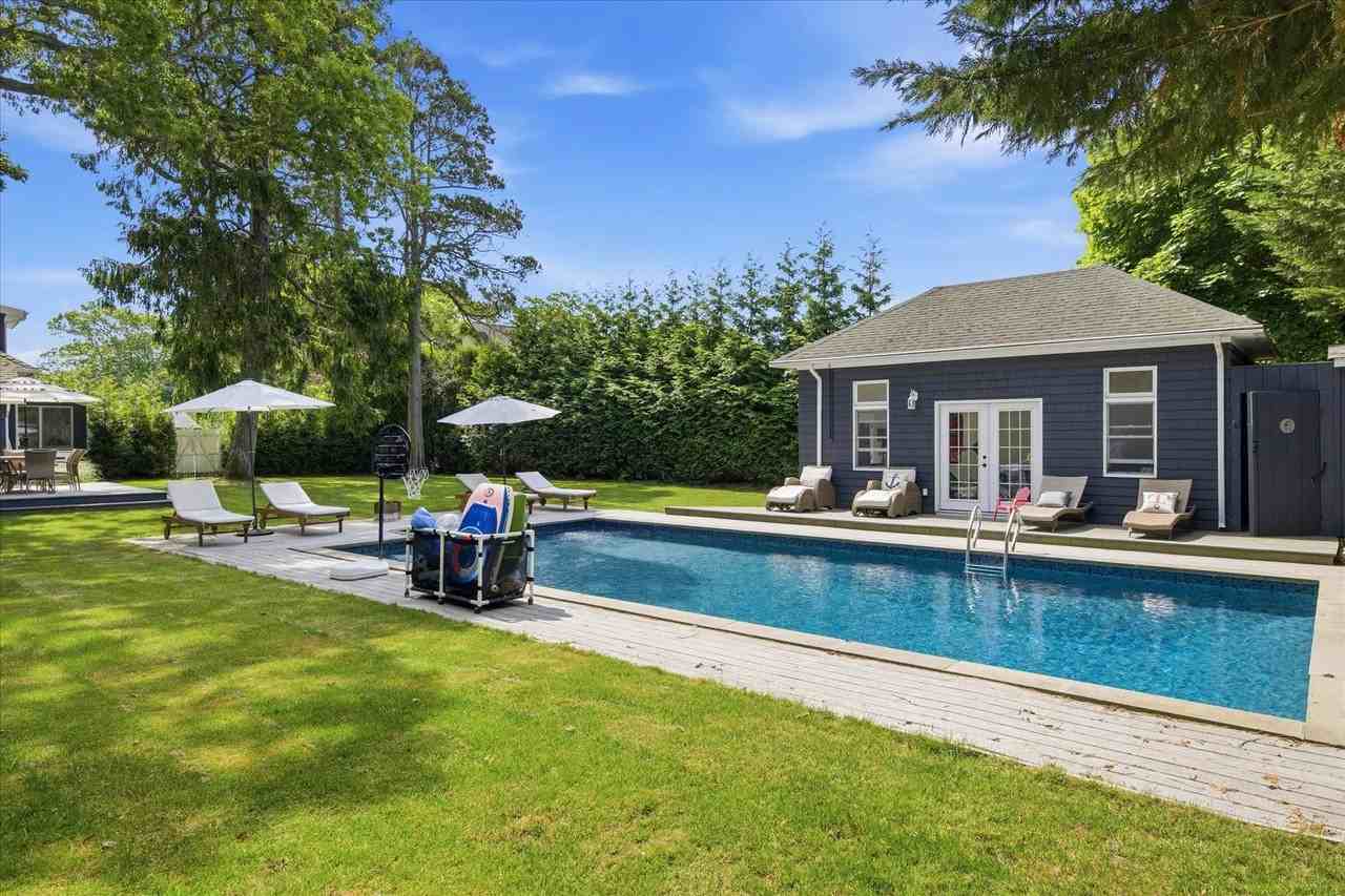 255 Sunset Ave - Photo 3 of 24
