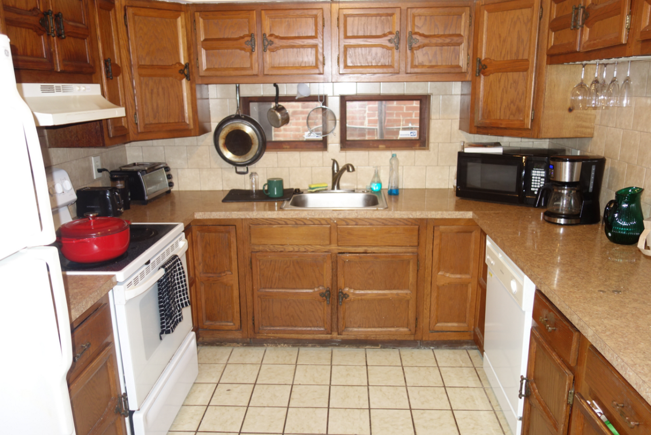 1503 S Broad St #1R - Photo 2 of 11