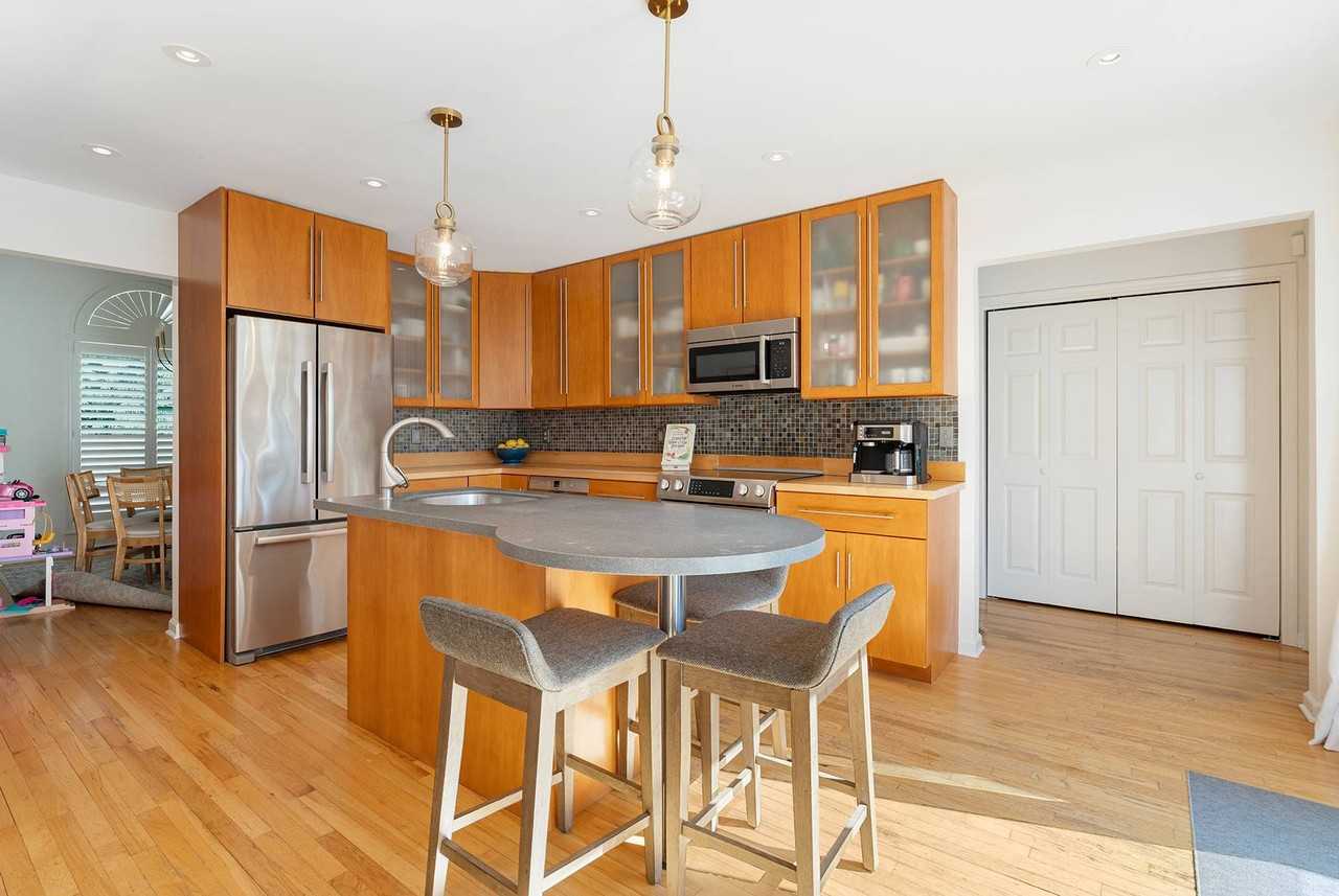 46 Royal St - Photo 6 of 16