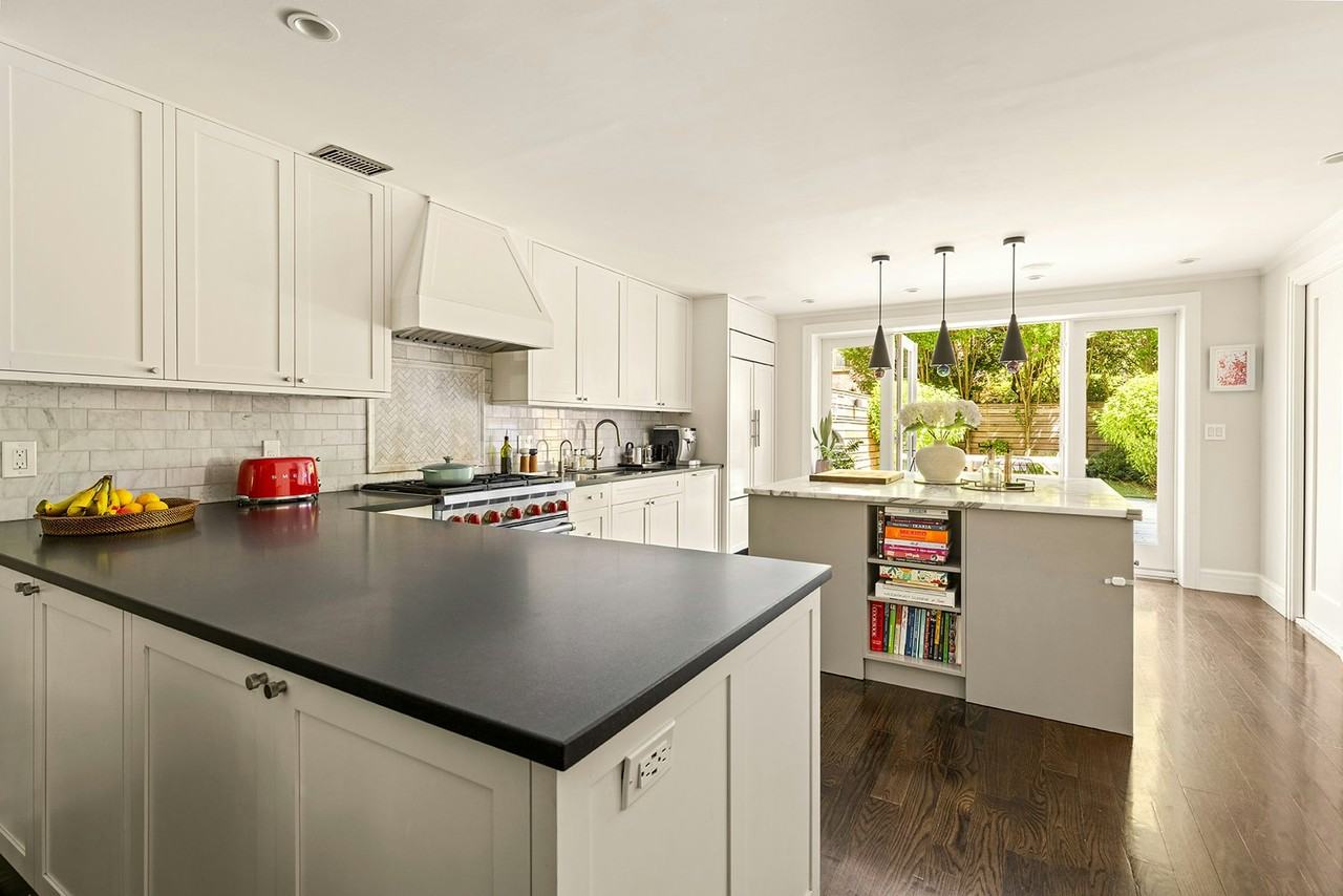 55 Rutland Rd - Photo 3 of 12