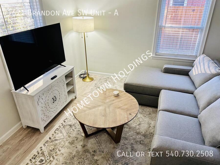 1621 Brandon Ave Sw #A - Photo 3 of 23