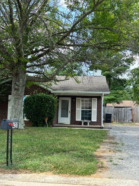 420 Jonquil Ct - Photo 2 of 24