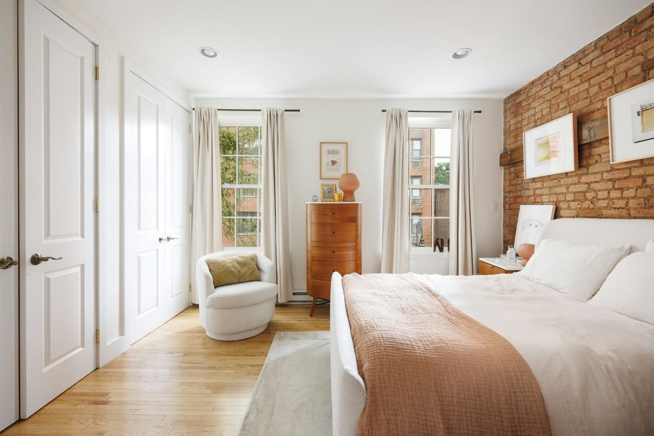 45 Horatio St #2 - Photo 5 of 7