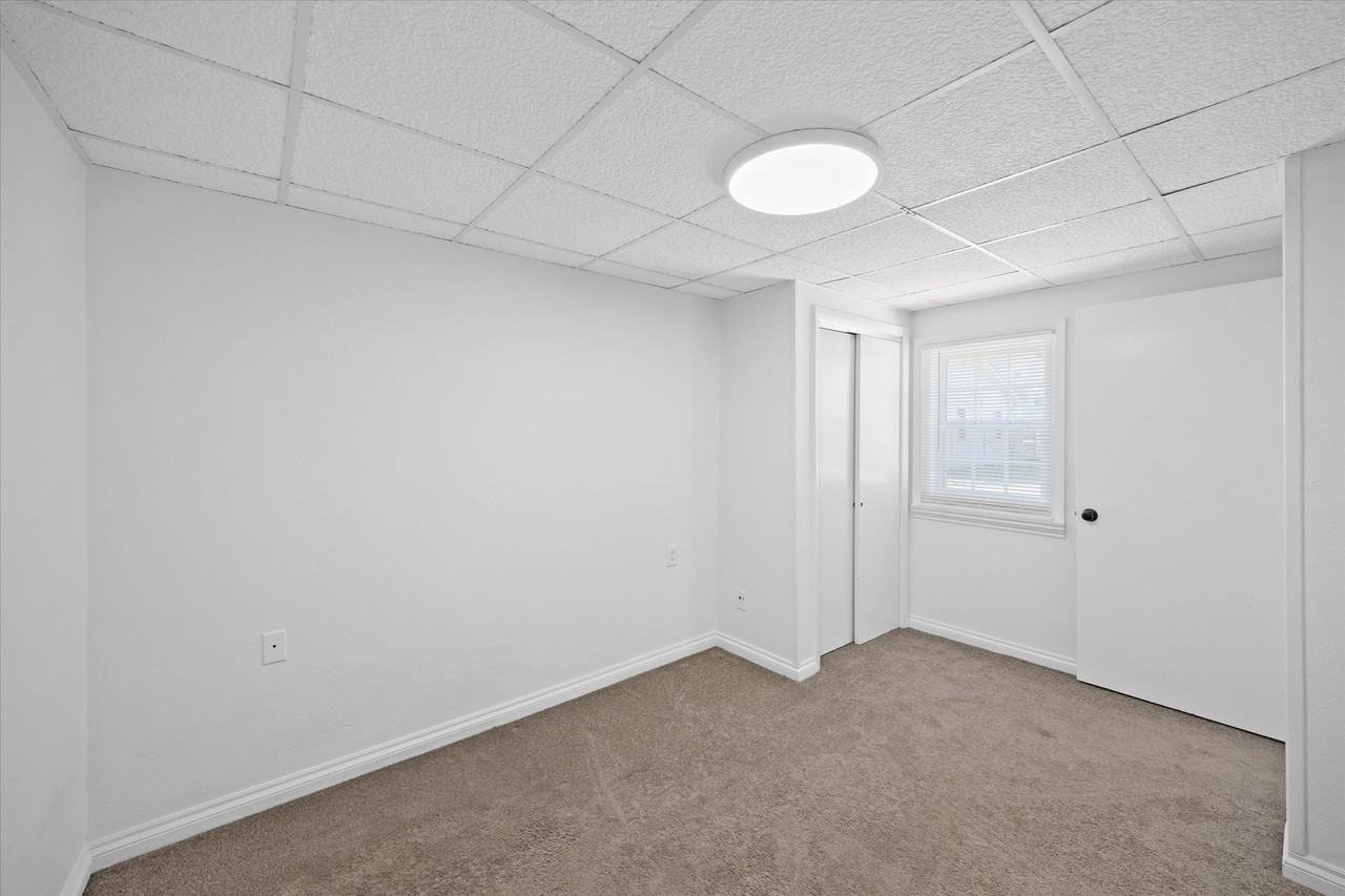 605 Walnut St #F - Photo 6 of 8