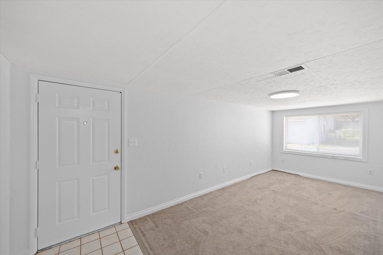605 Walnut St #F - Photo 7 of 8