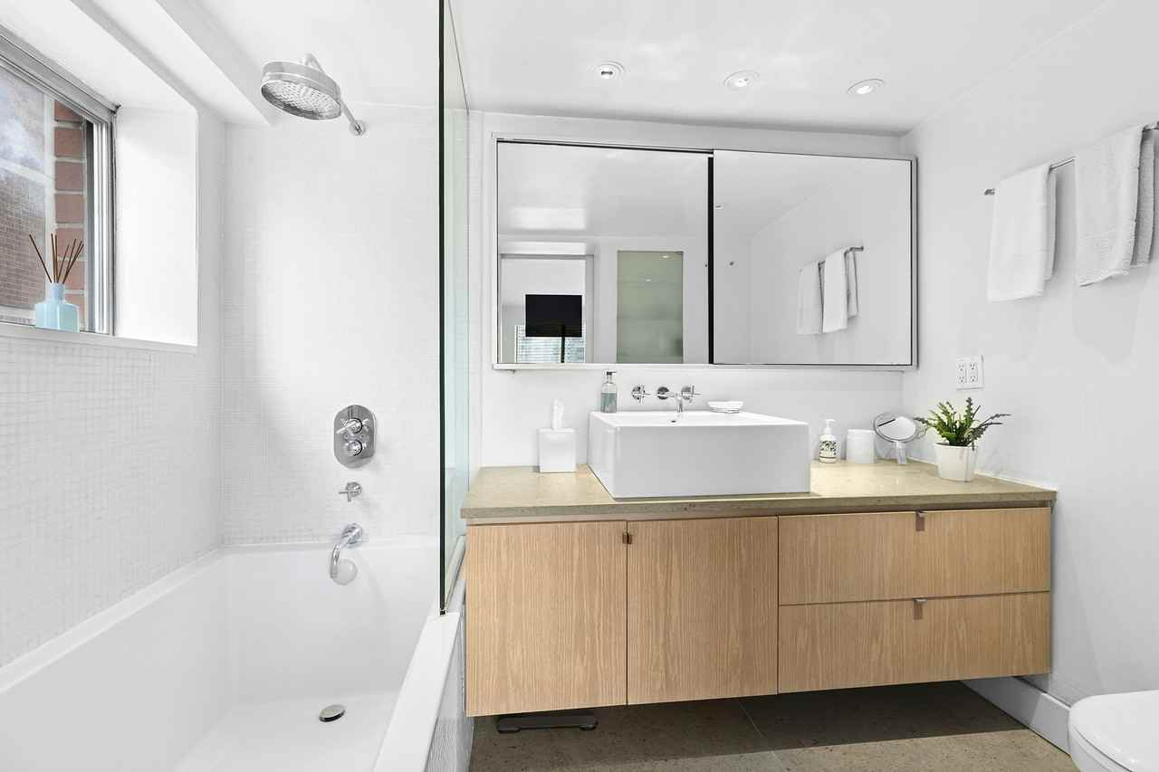 420 E 58th St #23BC - Photo 4 of 6