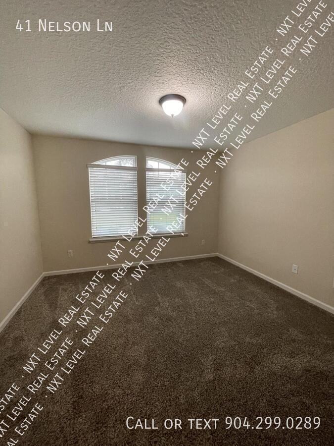 41 Nelson Ln - Photo 4 of 17