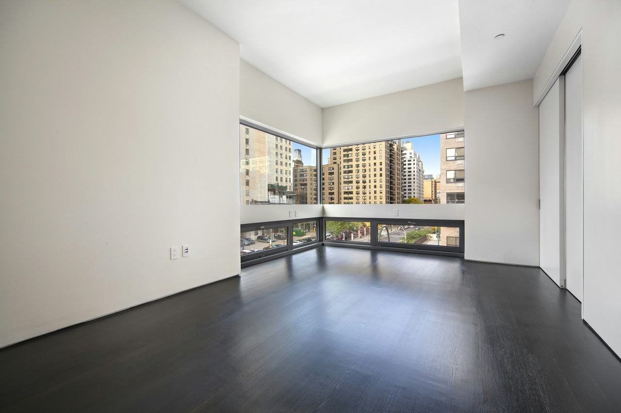 123 3rd Ave #4A - Photo 2 of 12
