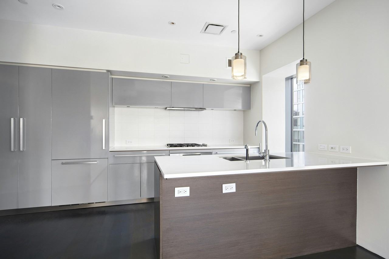 123 3rd Ave #4A - Photo 4 of 12