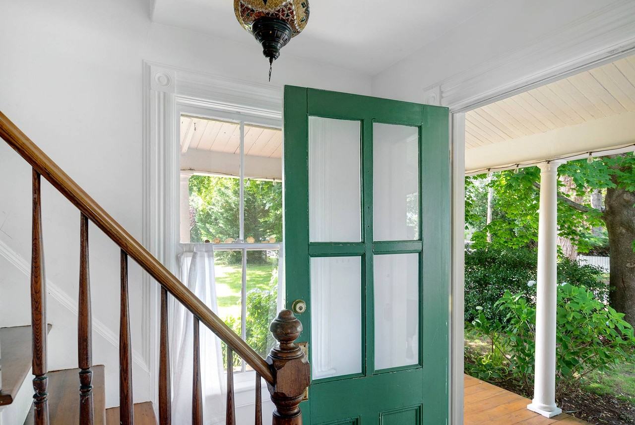 640 Orchard St - Photo 6 of 29