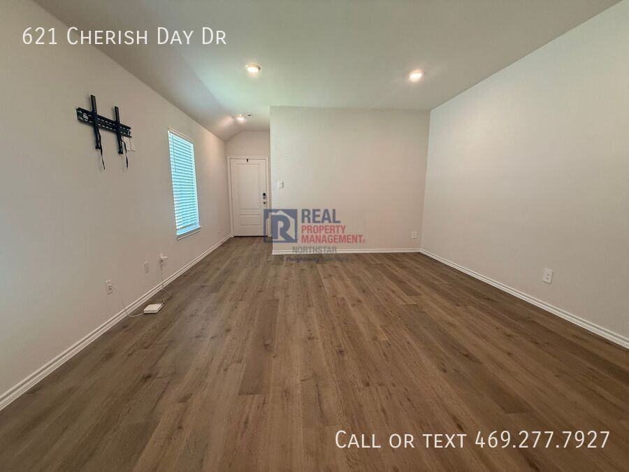 621 Cherish Day Dr - Photo 4 of 17