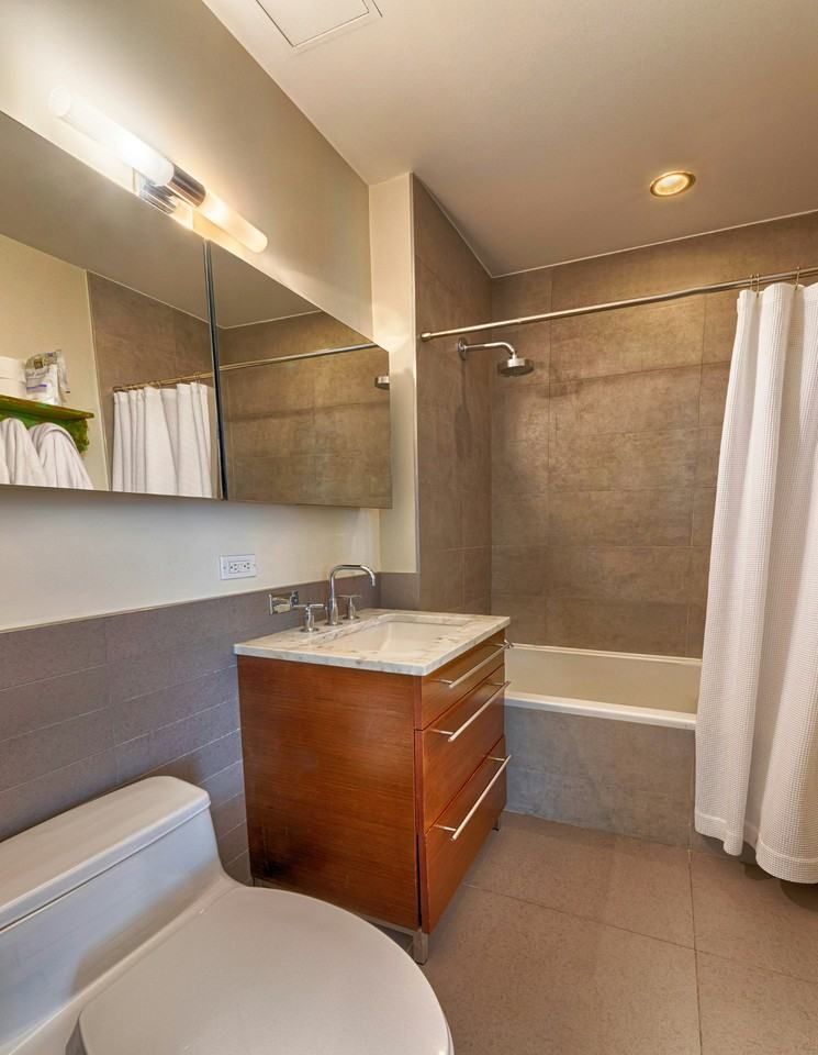 80 Metropolitan Ave #4S - Photo 7 of 8