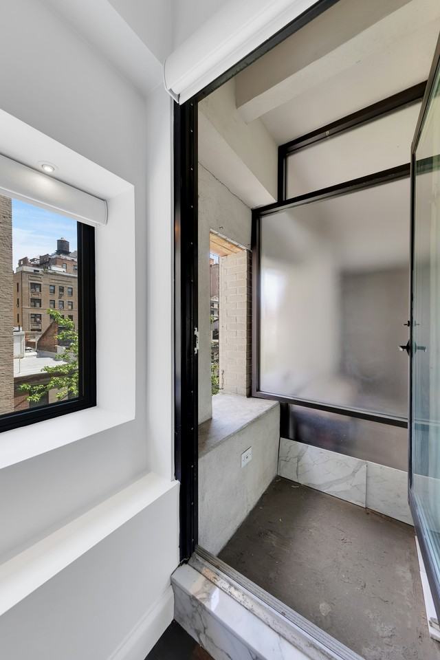 135 W 70th St #4D - Photo 7 of 8