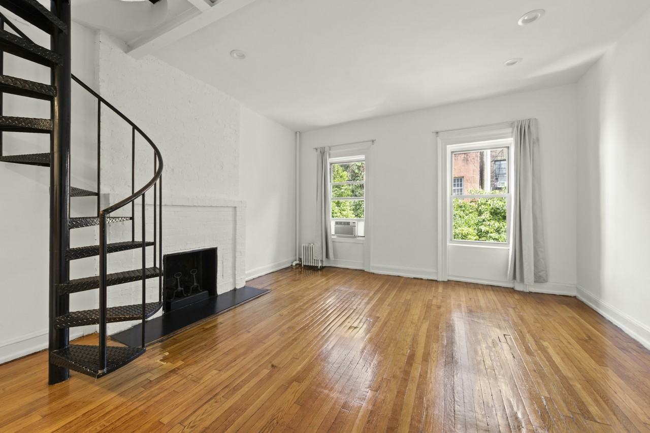 39 Charles St #6 - Photo 2 of 10