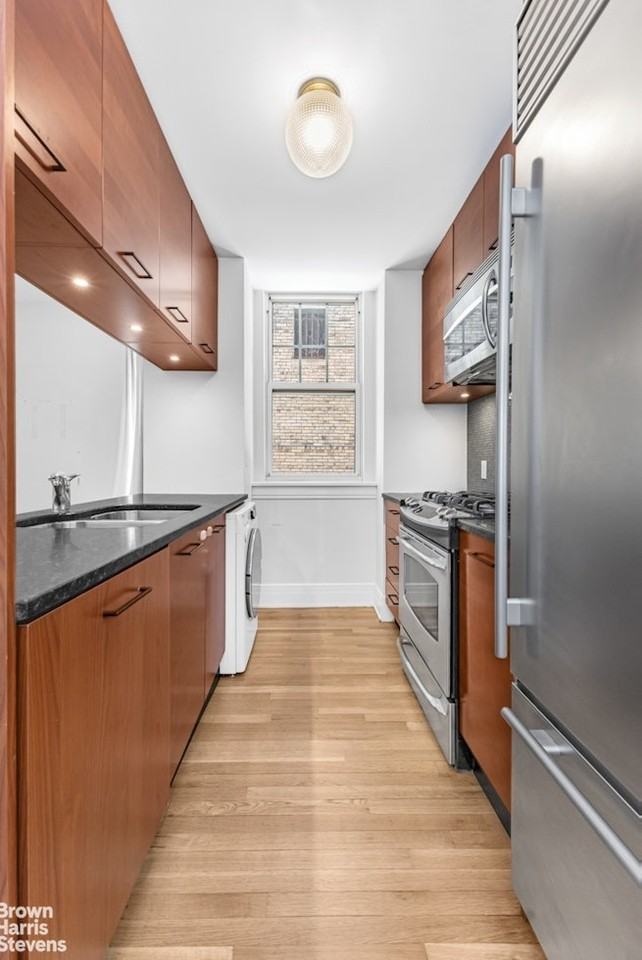 22 Riverside Dr #1B - Photo 6 of 11