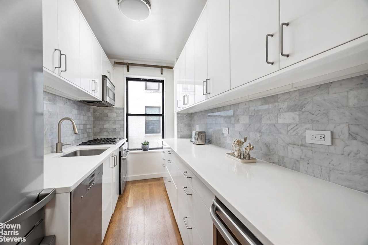 415 Central Park W #2C - Photo 4 of 9