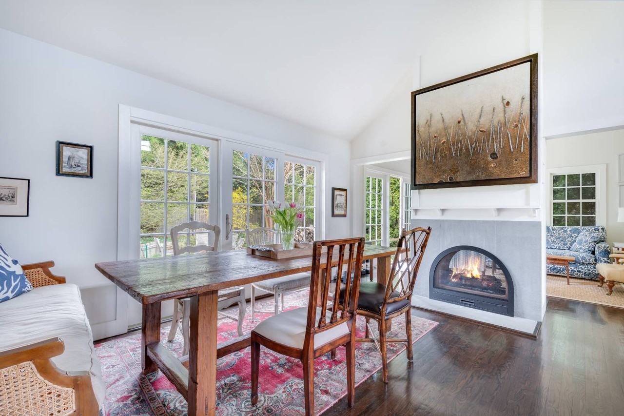 28 Mill Hill Ln - Photo 4 of 8