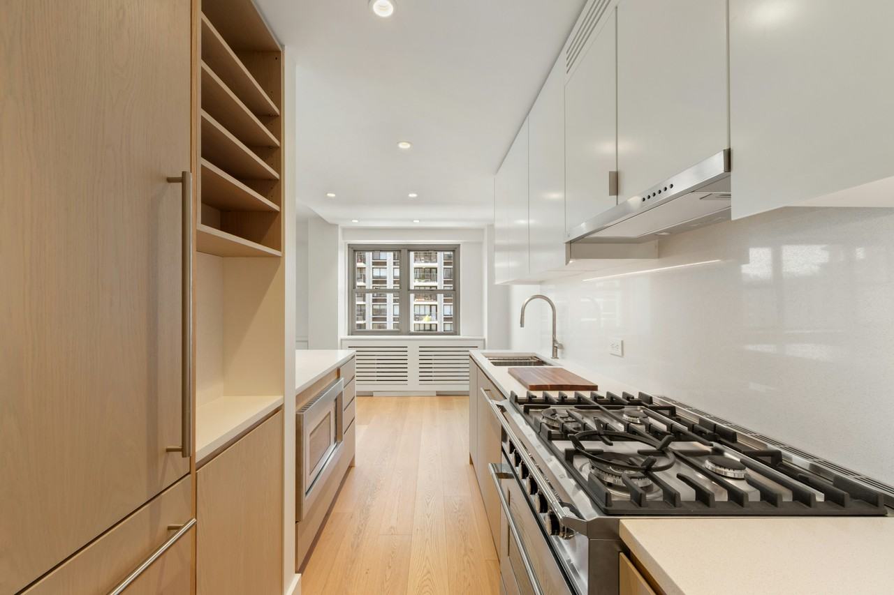 100 W 93rd St #21B - Photo 5 of 15