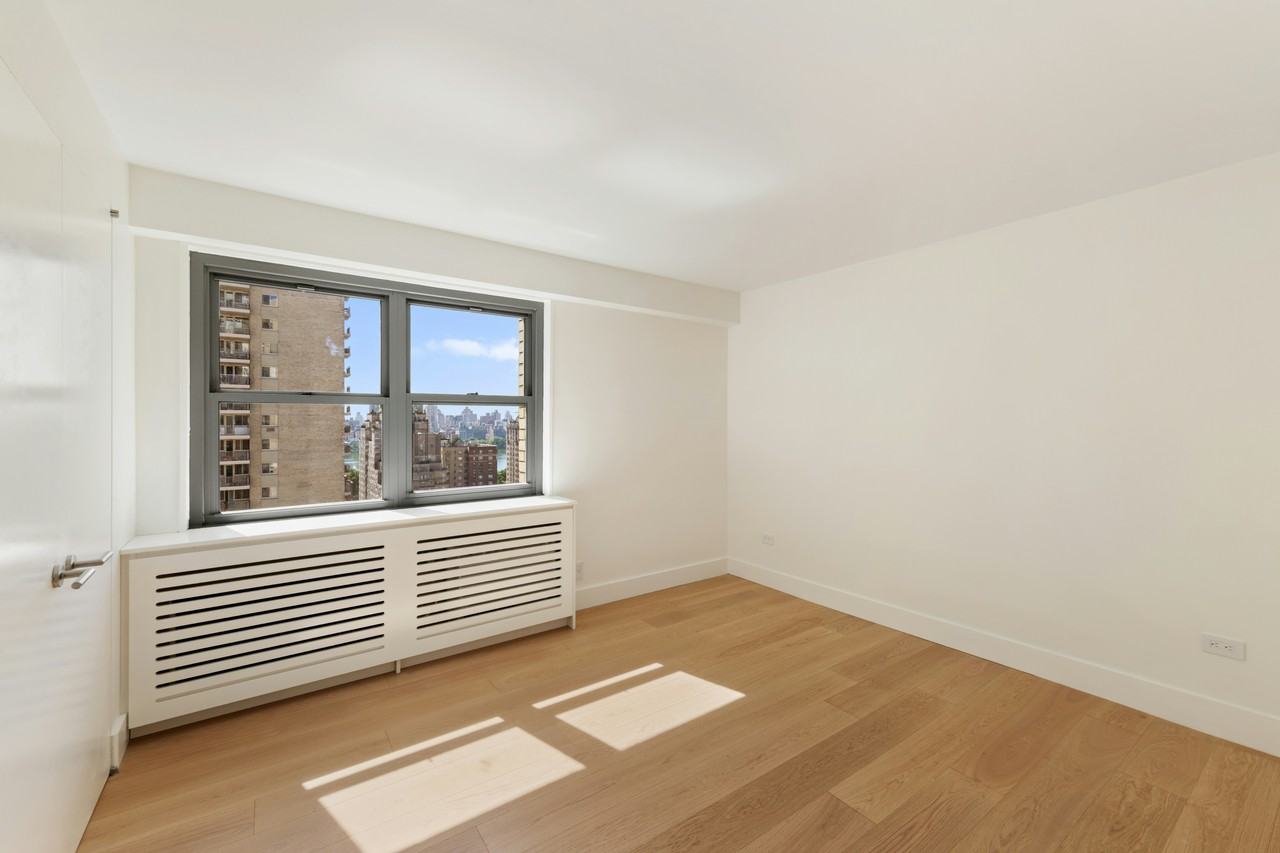 100 W 93rd St #21B - Photo 7 of 15