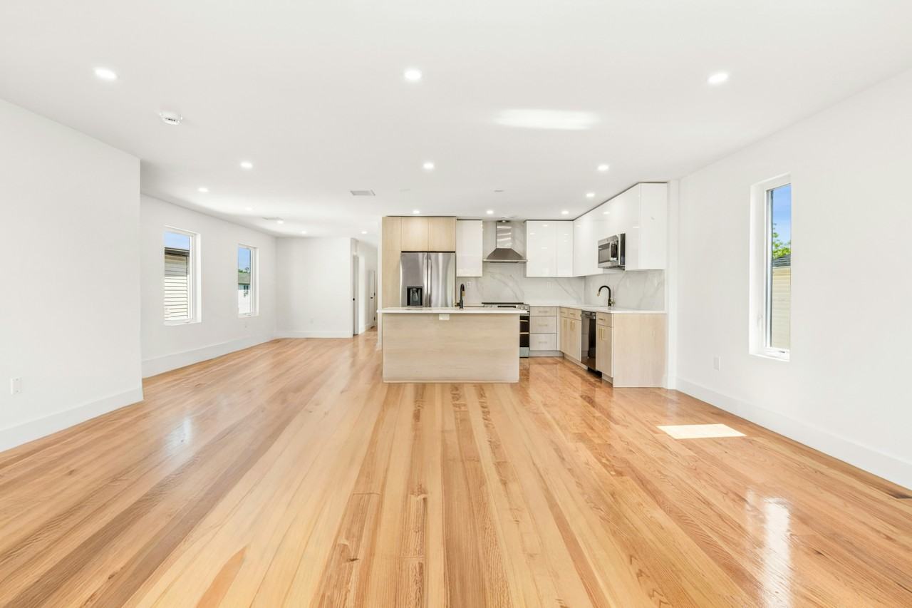 1349 E 65th St #2 - Photo 4 of 14
