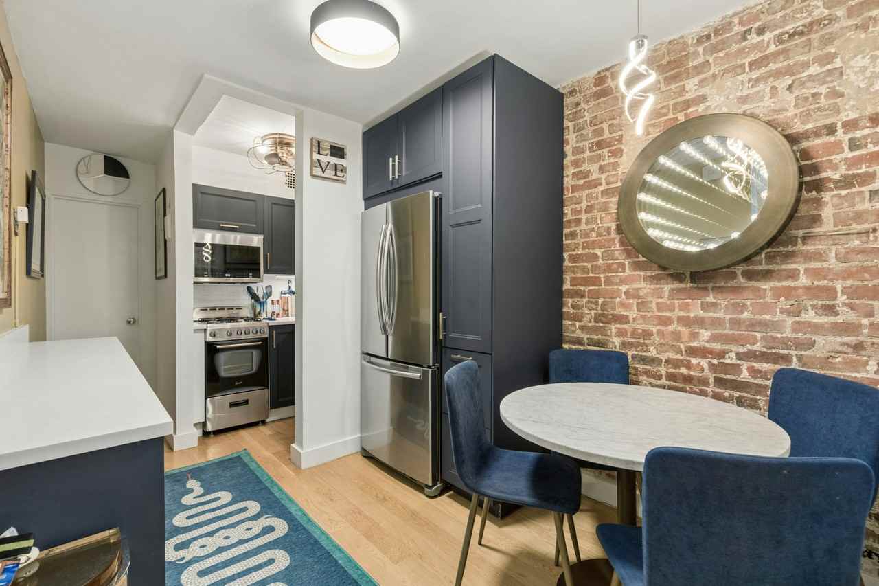 453 W 43rd St #A - Photo 2 of 8