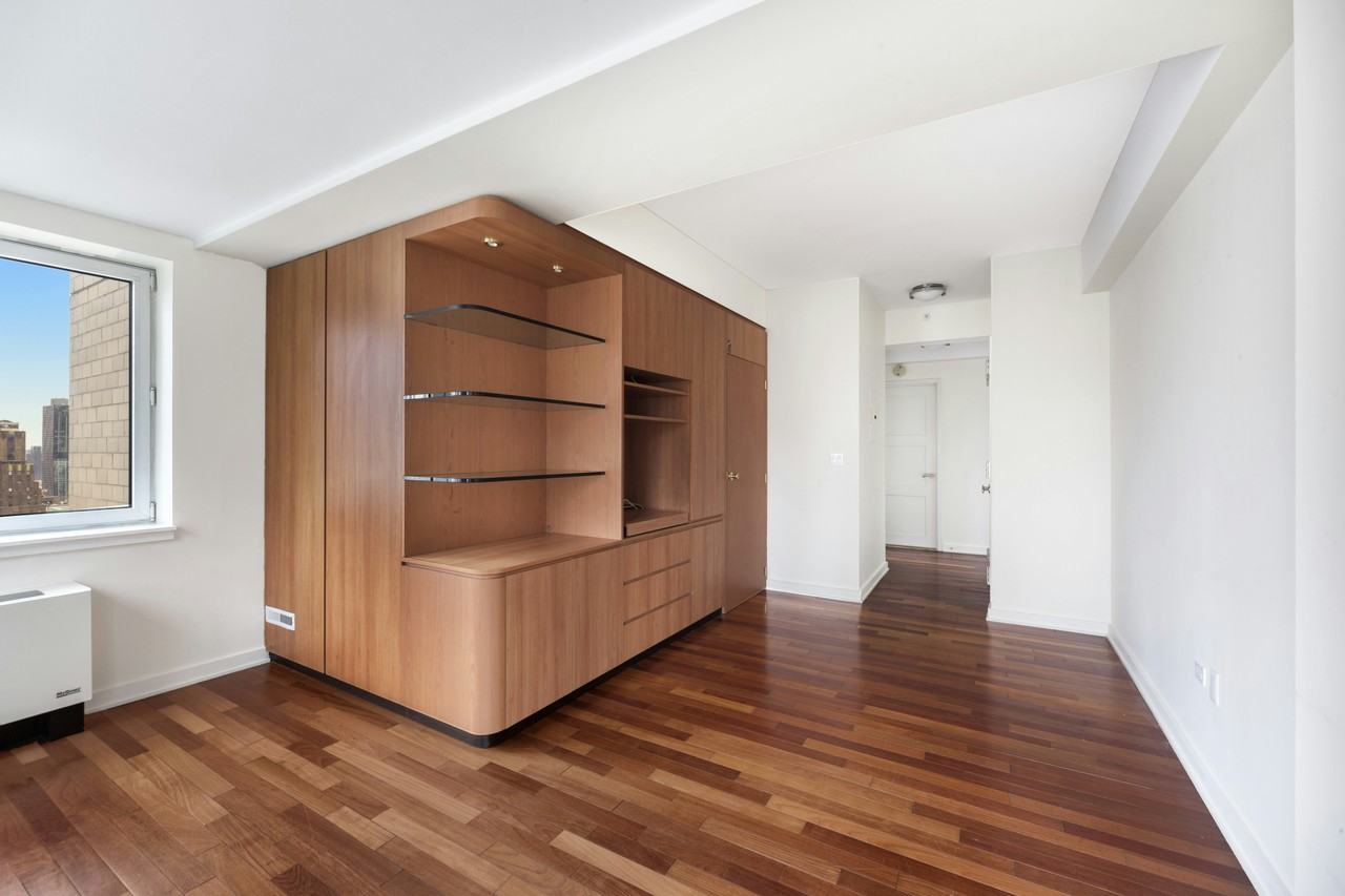 425 5th Ave #31A - Photo 2 of 17