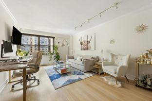 132 E 35th St #9L - Photo 1 of 1