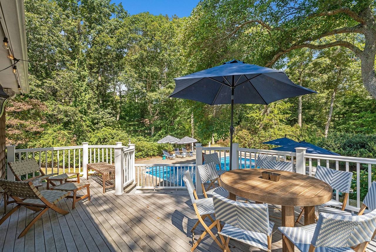 44 Midhampton Ave - Photo 4 of 24